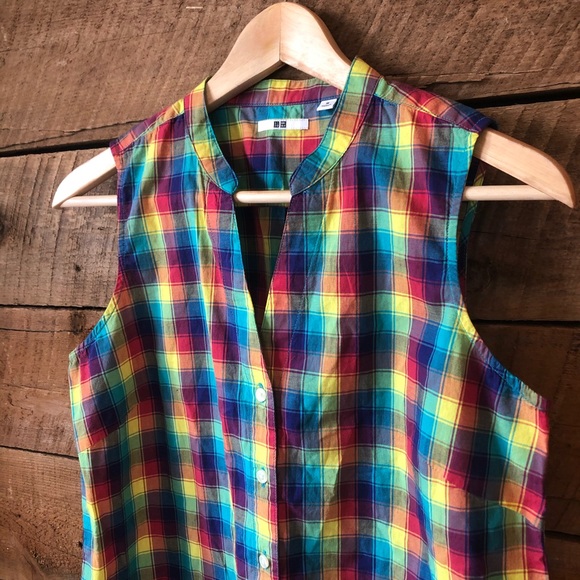 UNIQLO | Sleeveless Rainbow Plaid Button-down Top - Picture 3 of 13
